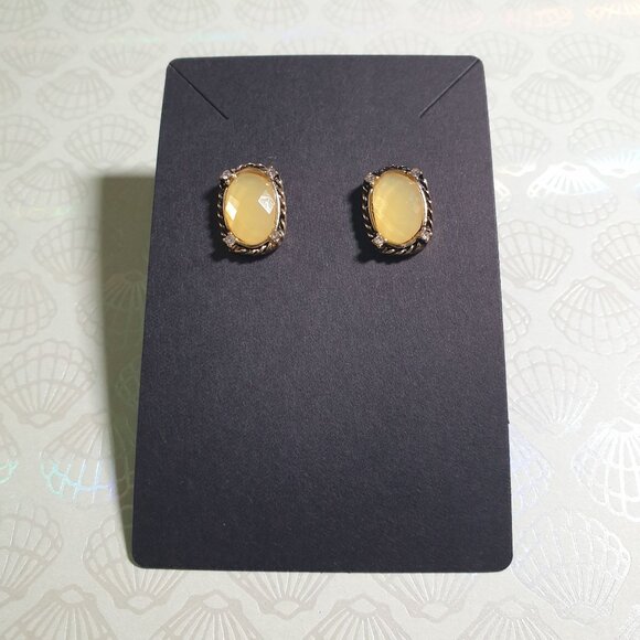Vintage Yellow Oval Stone Stud Earrings Rope Style Gold Tone Trim Rhinestone - Picture 1 of 3